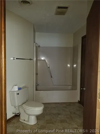 $800 | 2355 Oak Street, Unit B, Lumberton, NC 28358