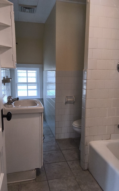 517-519 2nd Street, Unit 3 Fall River, MA 02721 - Photo 11 of 11
