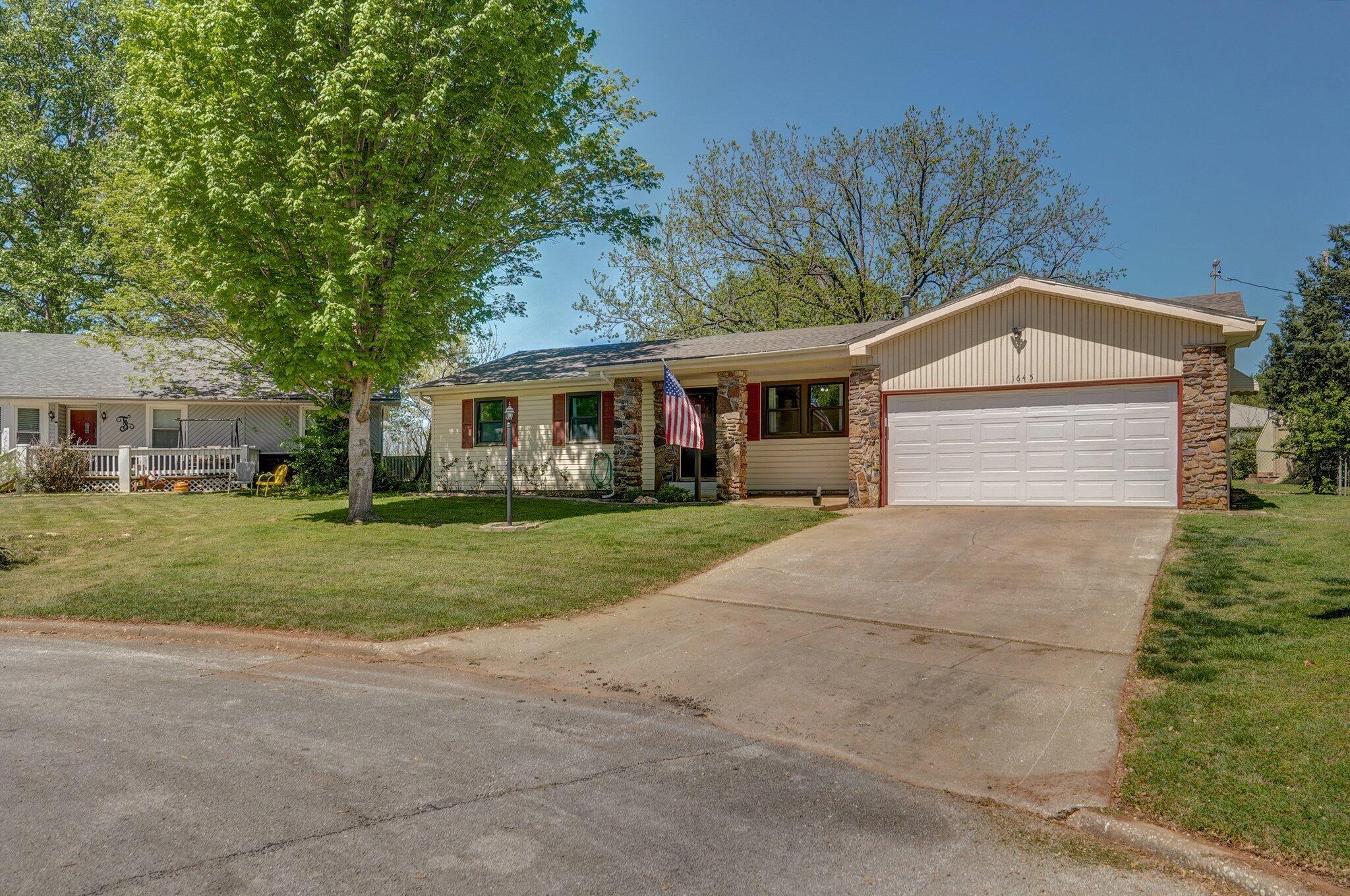 1645 West Berkeley Street Springfield, MO 65807 - Photo 1 of 1 1645 W Berkeley St-1