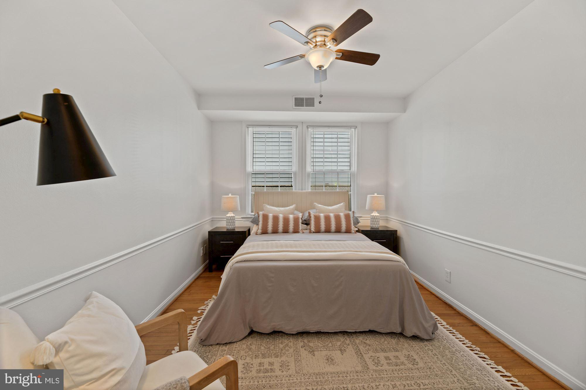 9 Russell Road, Unit A Alexandria, VA 22301 - Photo 5 of 23 Large primary bedroom
