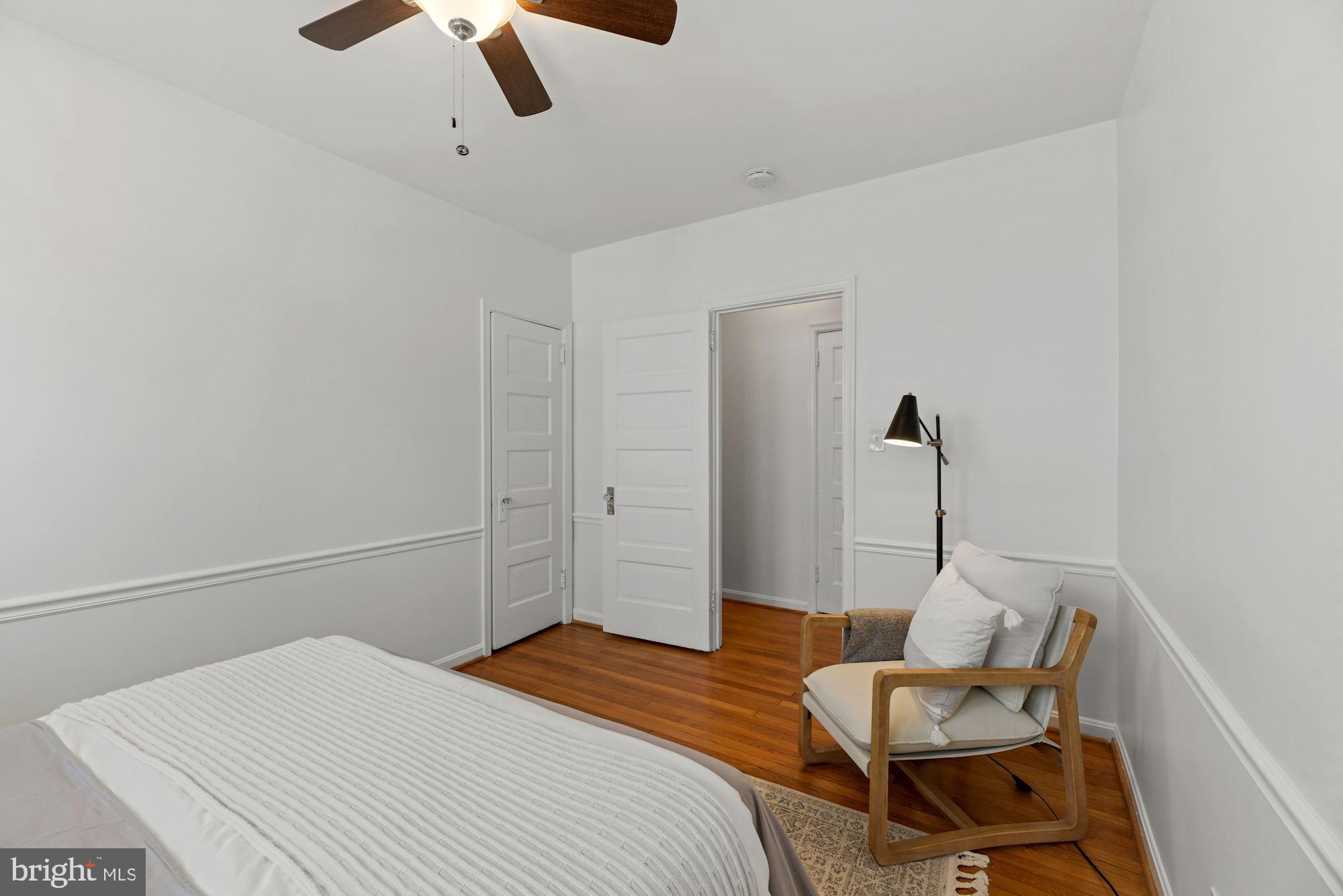 9 Russell Road, Unit A Alexandria, VA 22301 - Photo 7 of 23 Hardwood floors and a walk-in closet!