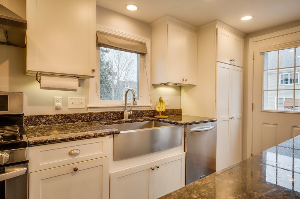 95 Hartwell Road Bedford, MA 01730 - Photo 6 of 26 Gallery Image 6