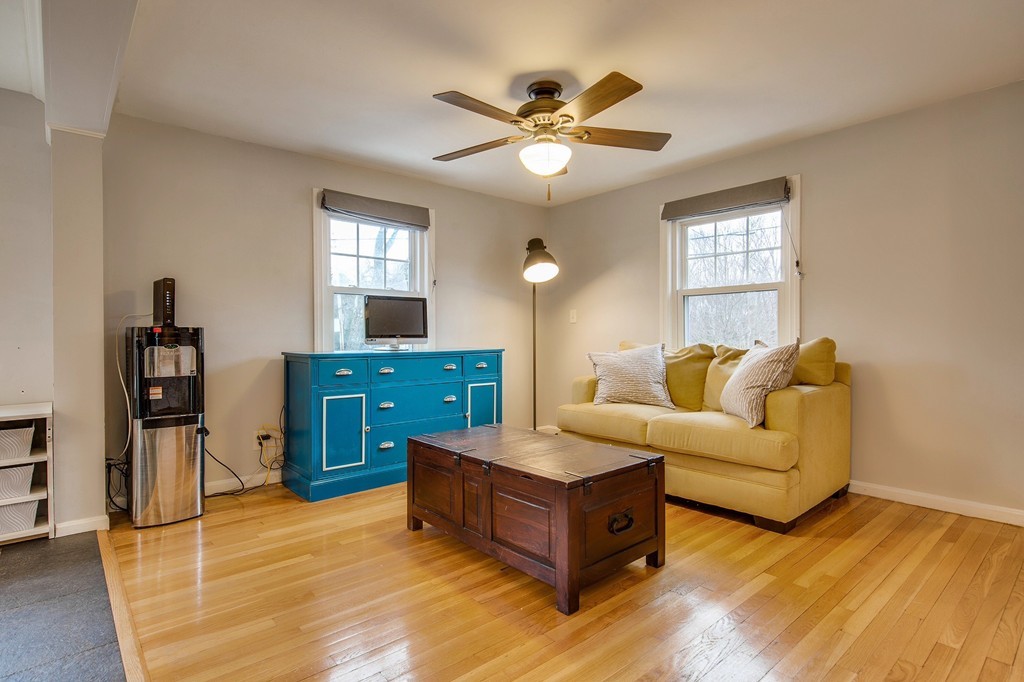 95 Hartwell Road Bedford, MA 01730 - Photo 9 of 26 Gallery Image 9