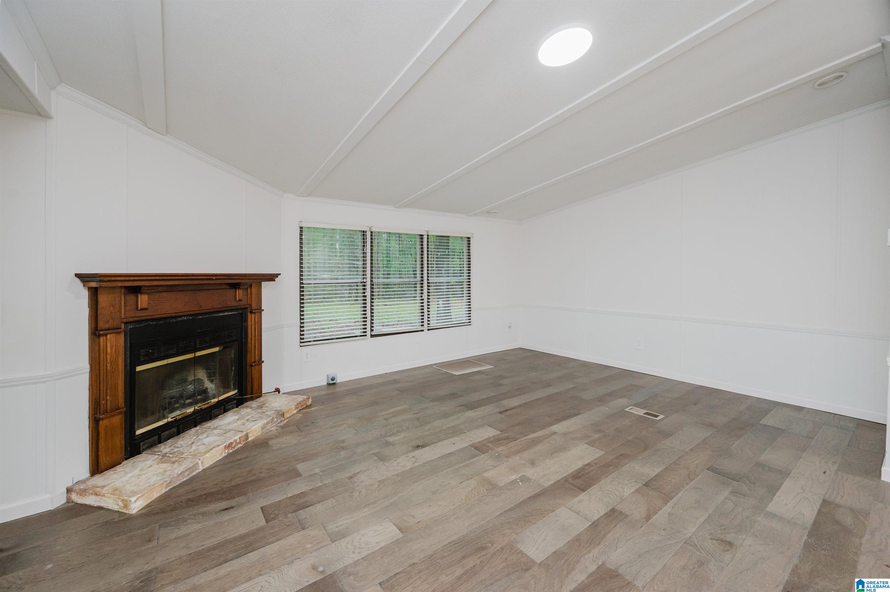 881 Southview Road Sylacauga, AL 35150 - Photo 8 of 39