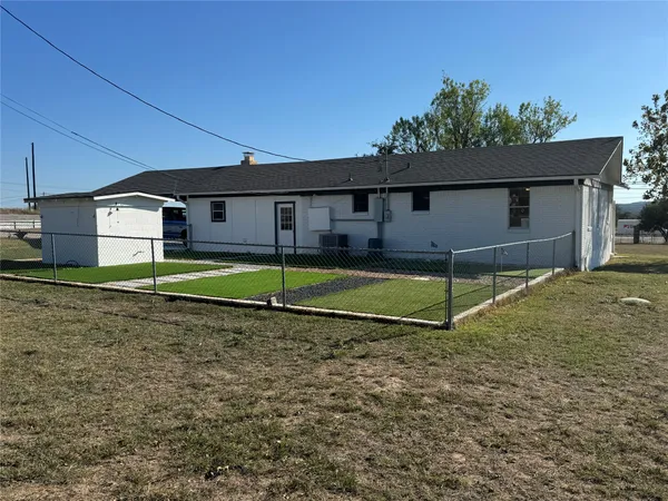 $2,500 | 5300 Highway 290, Dripping Springs, TX 78620