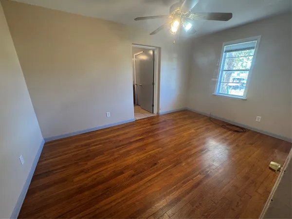 $2,500 | 5300 Highway 290, Dripping Springs, TX 78620