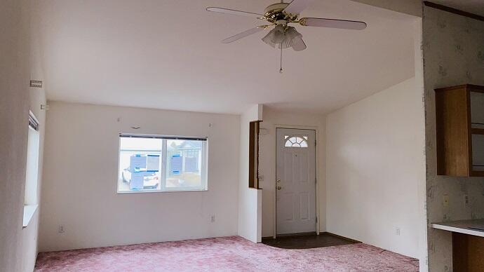555 Freeman Road, Unit 25 Central Point, OR 97502 - Photo 10 of 33 431-415891 LIVING ROOM