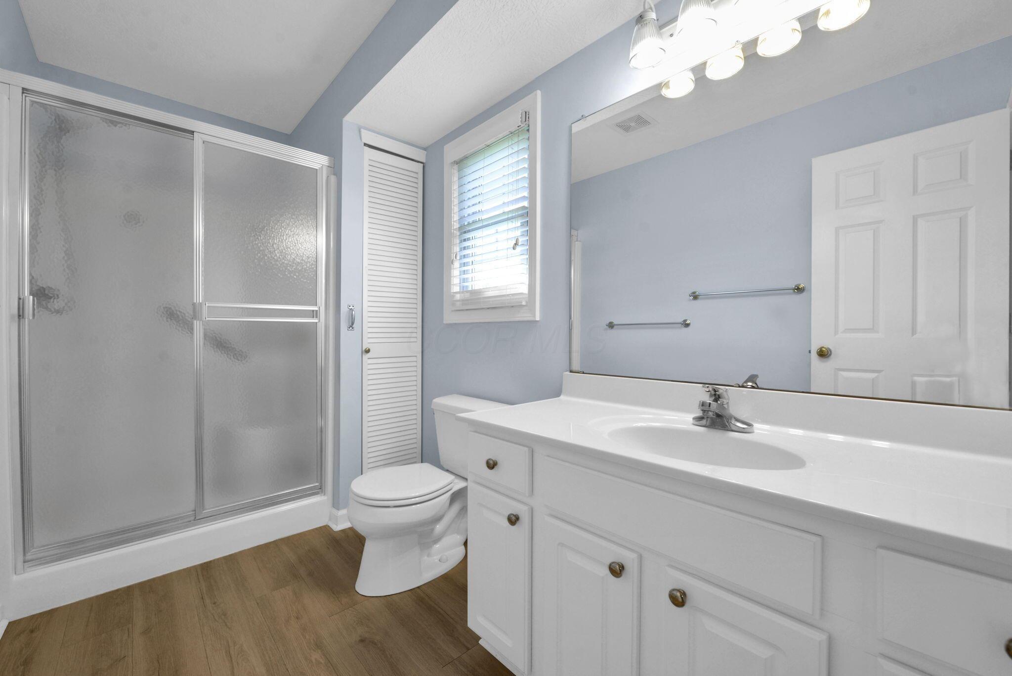 6218 Country Side Road Plain City, OH 43064 - Photo 21 of 28 Attached bath