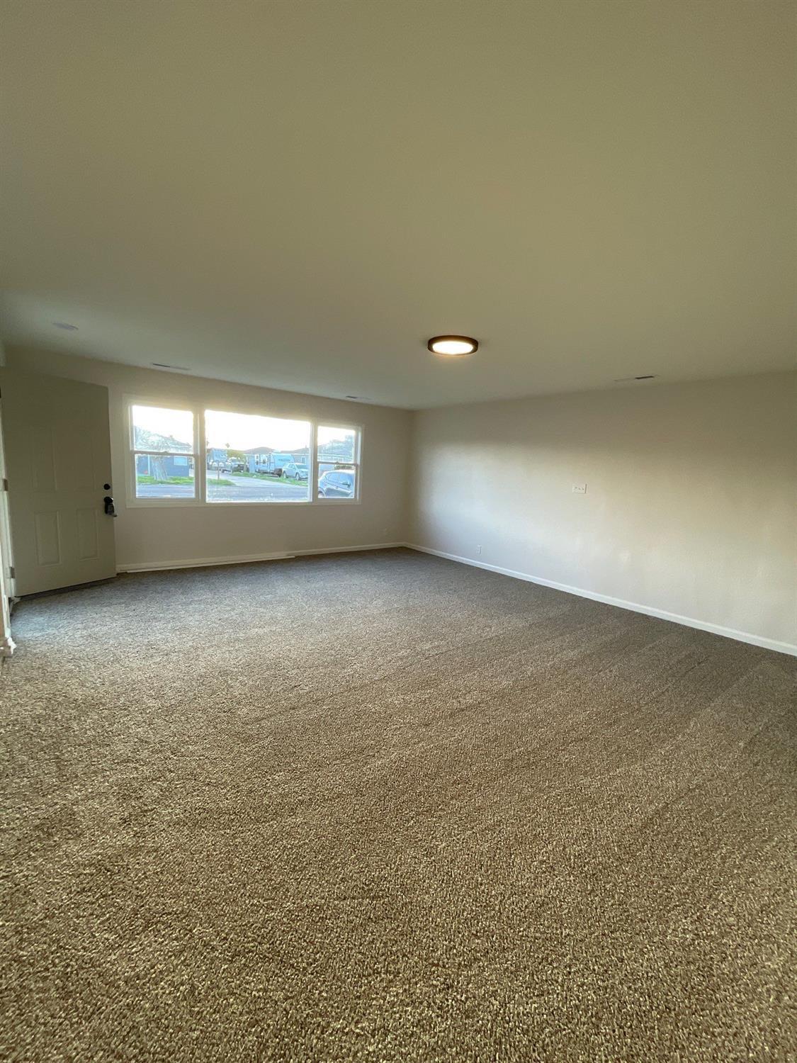 917 9th Street Turlock, CA 95380 - Photo 8 of 34