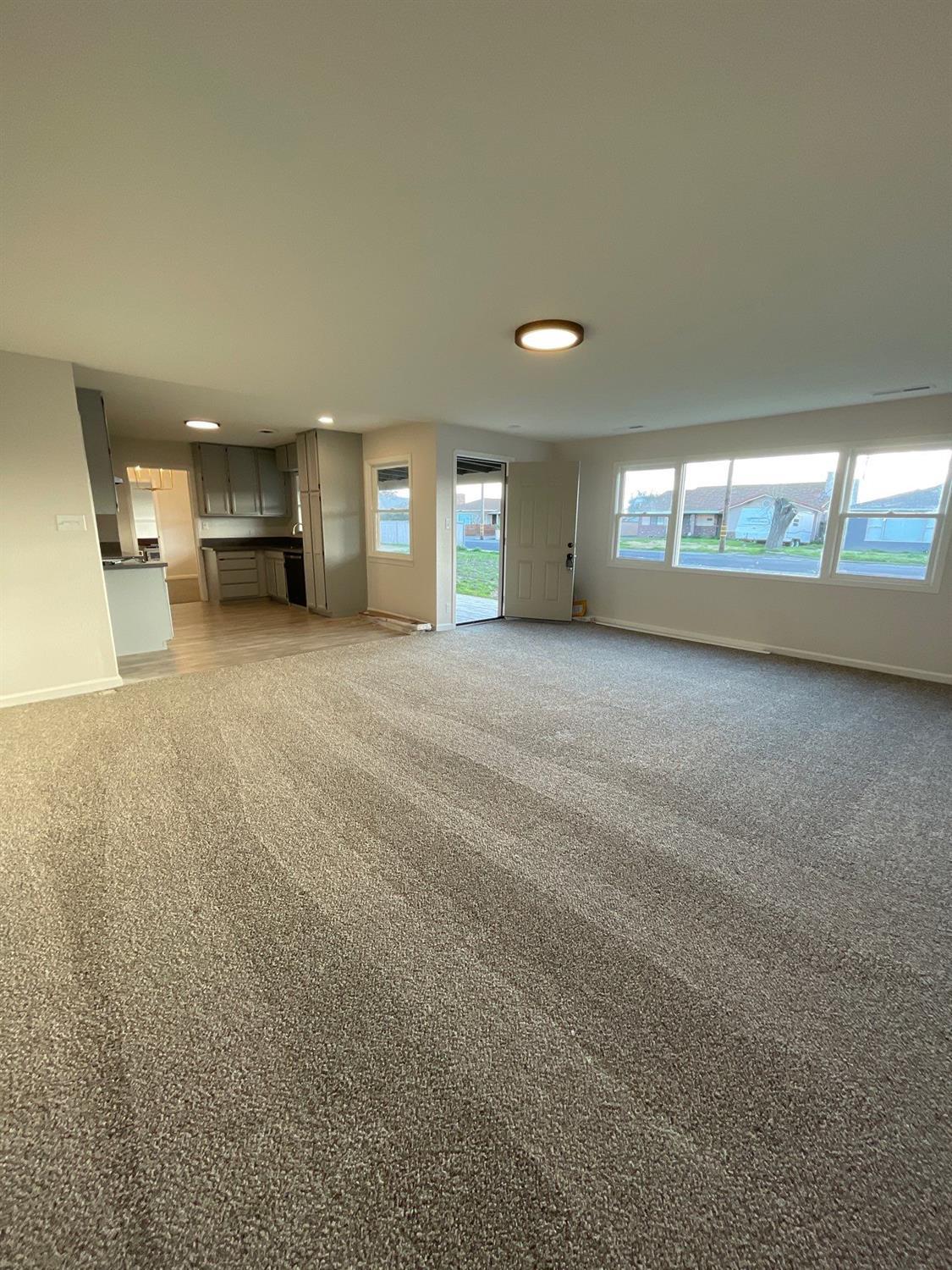 917 9th Street Turlock, CA 95380 - Photo 9 of 34