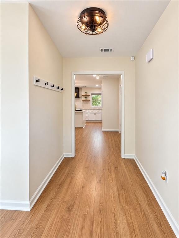 1558 Alverado Way Decatur, GA 30032 - Photo 8 of 52 Gallery Image 8
