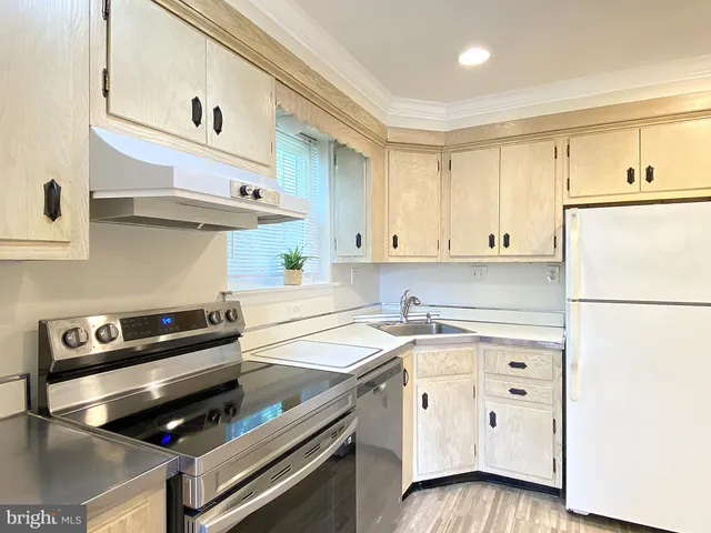 $950,000 | 8502 Donnybrook Drive, Chevy Chase, MD 20815