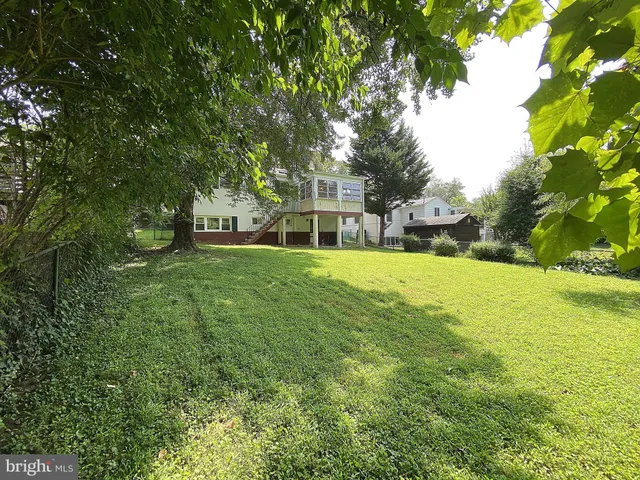 $950,000 | 8502 Donnybrook Drive, Chevy Chase, MD 20815