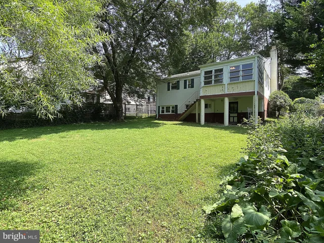 $950,000 | 8502 Donnybrook Drive, Chevy Chase, MD 20815