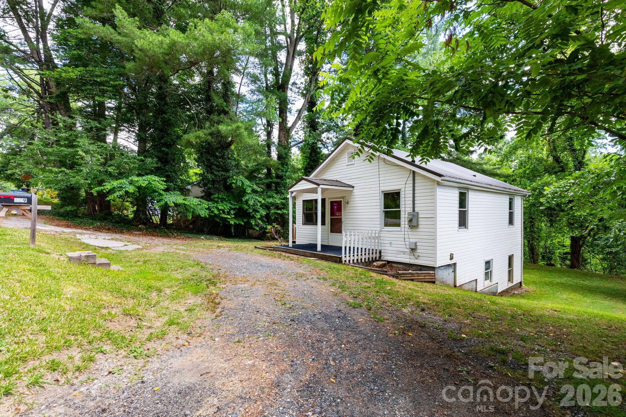 129 Shelburne Road Asheville, NC 28806 - Photo 24 of 26