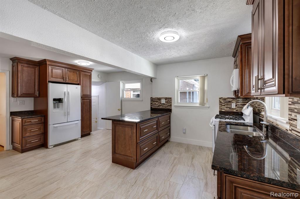 347 Amherst Street Inkster, MI 48141 - Photo 21 of 38