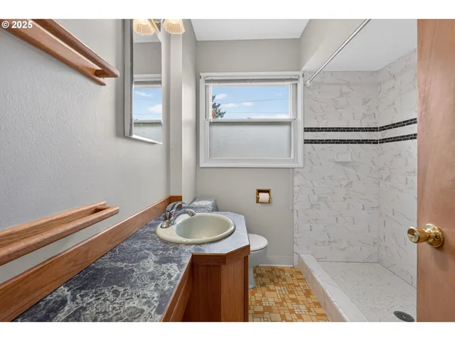 $445,000 | 5306 Southeast 64th Avenue, Portland, OR 97206