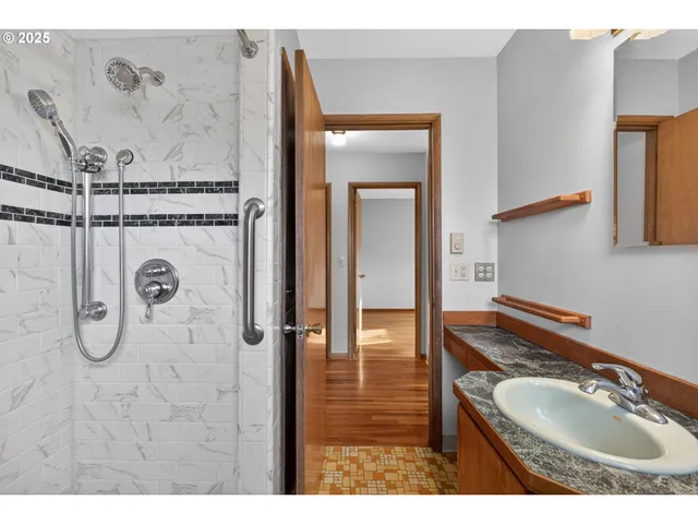 $445,000 | 5306 Southeast 64th Avenue, Portland, OR 97206