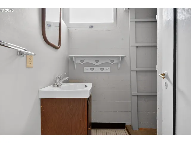 $445,000 | 5306 Southeast 64th Avenue, Portland, OR 97206