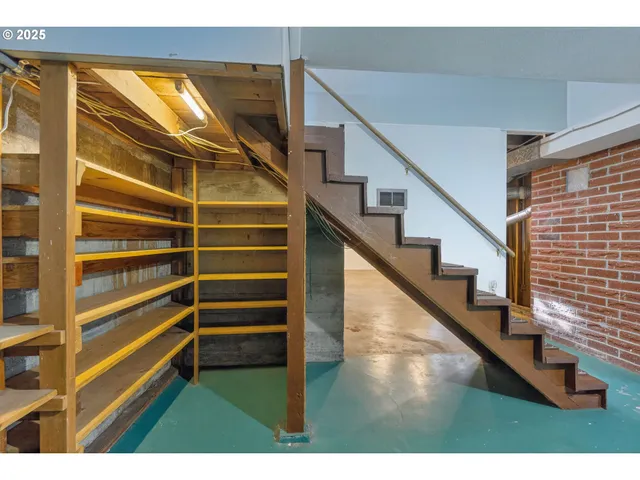 $445,000 | 5306 Southeast 64th Avenue, Portland, OR 97206