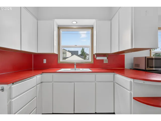 $445,000 | 5306 Southeast 64th Avenue, Portland, OR 97206