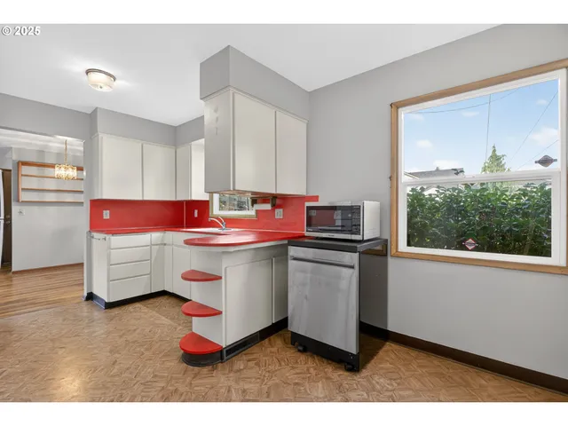 $445,000 | 5306 Southeast 64th Avenue, Portland, OR 97206