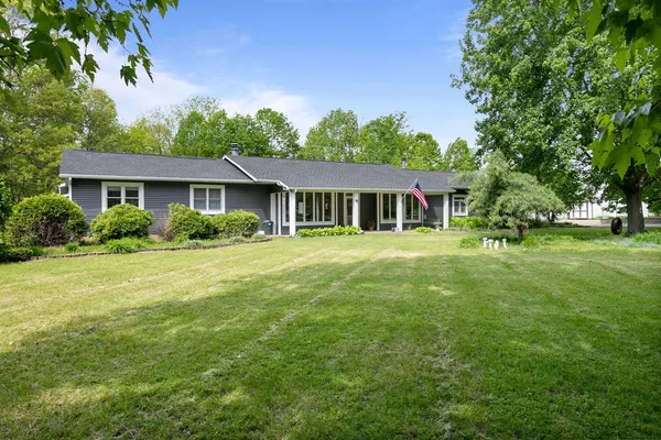 $589,000 | 70150 Sherman Road, Edwardsburg, MI 49112