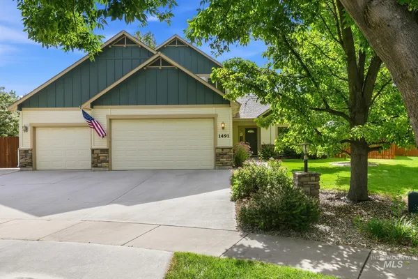 $489,990 | 1491 South Millstream Court, Nampa, ID 83686