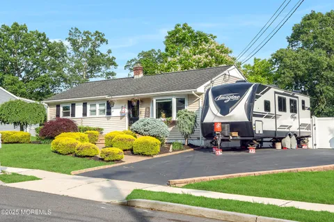 $479,900 | 5 Robert Avenue, Howell, NJ 07731
