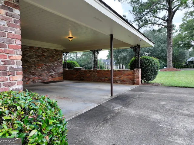 $235,000 | 16 South Woodlawn Drive, Blakely, GA 39823