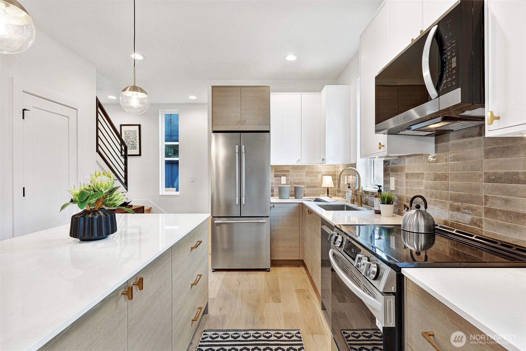 2006 B 19th Avenue South Seattle, WA 98144 - Photo 14 of 32