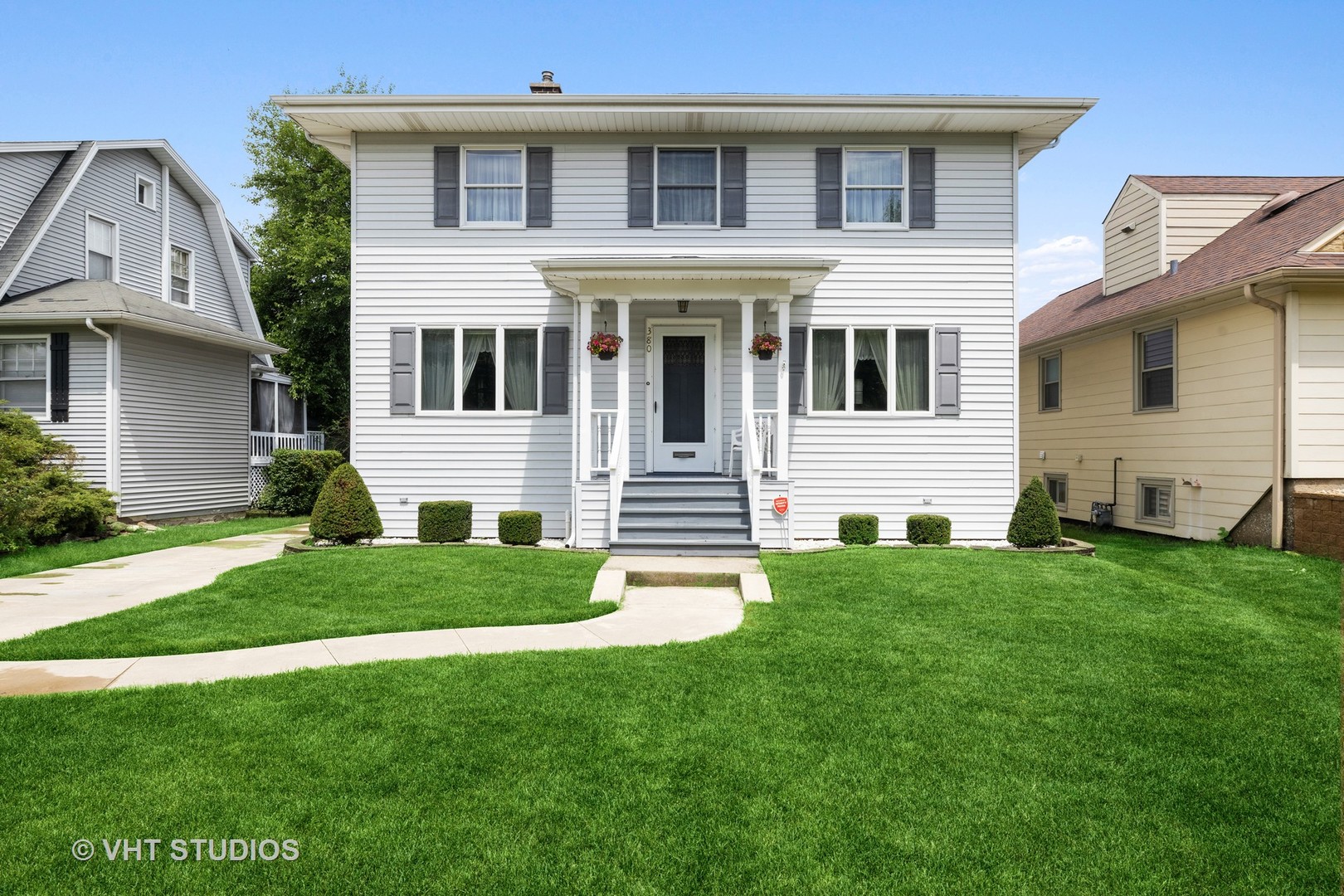 380 Shenstone Road Riverside, IL 60546 - Photo 1 of 15