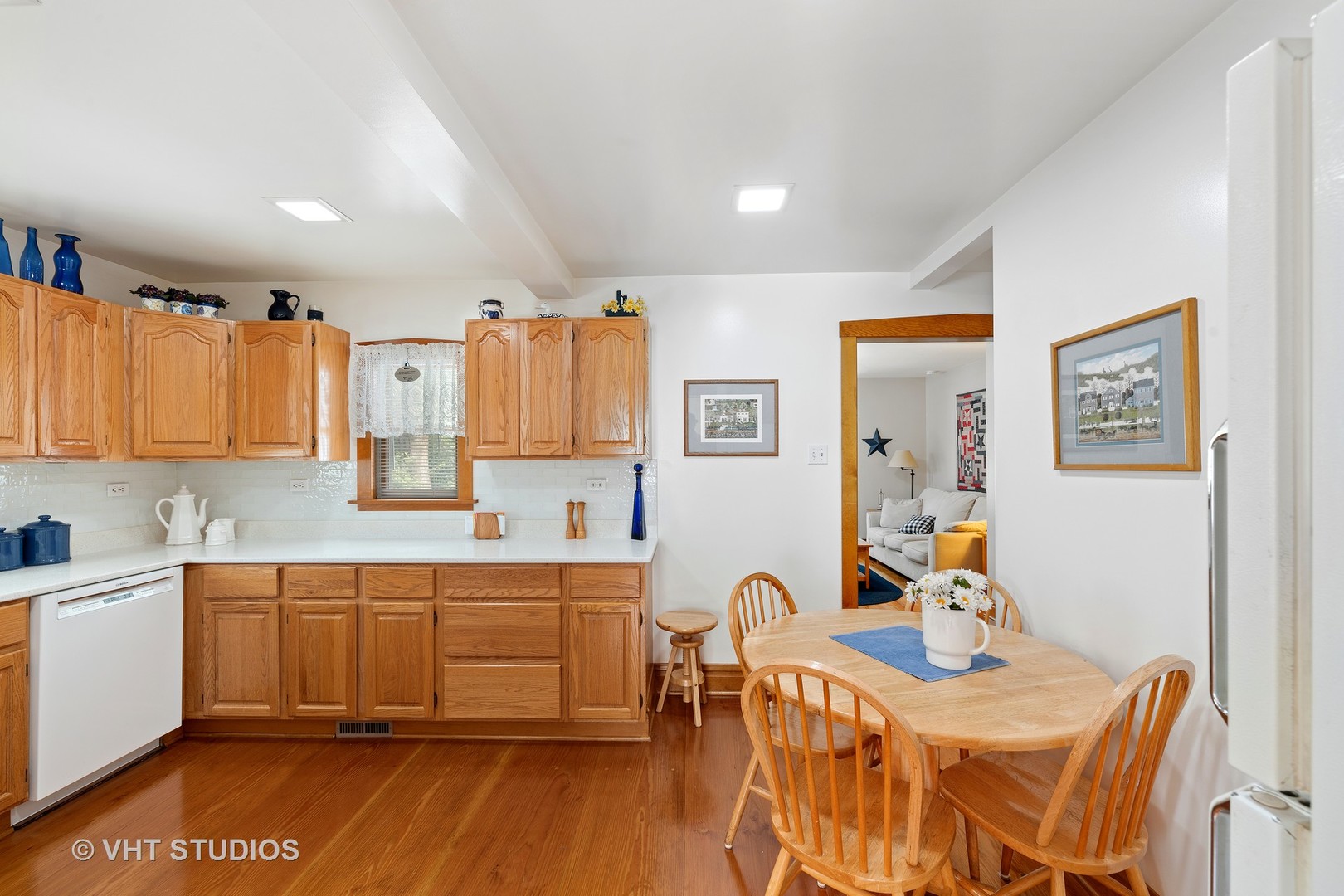 380 Shenstone Road Riverside, IL 60546 - Photo 6 of 15