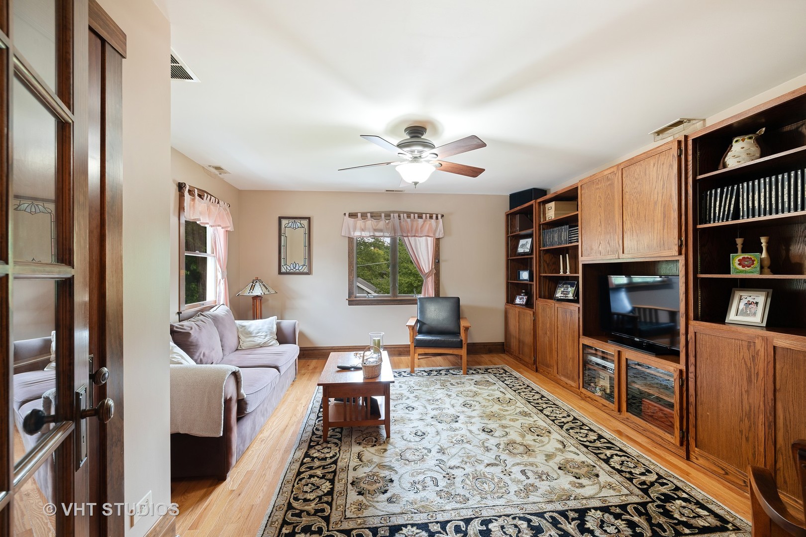 380 Shenstone Road Riverside, IL 60546 - Photo 9 of 15