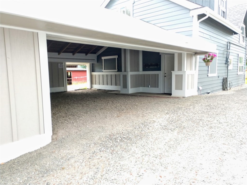 102 Fall City-Carnation Road Northeast Carnation, WA 98014 - Photo 3 of 23