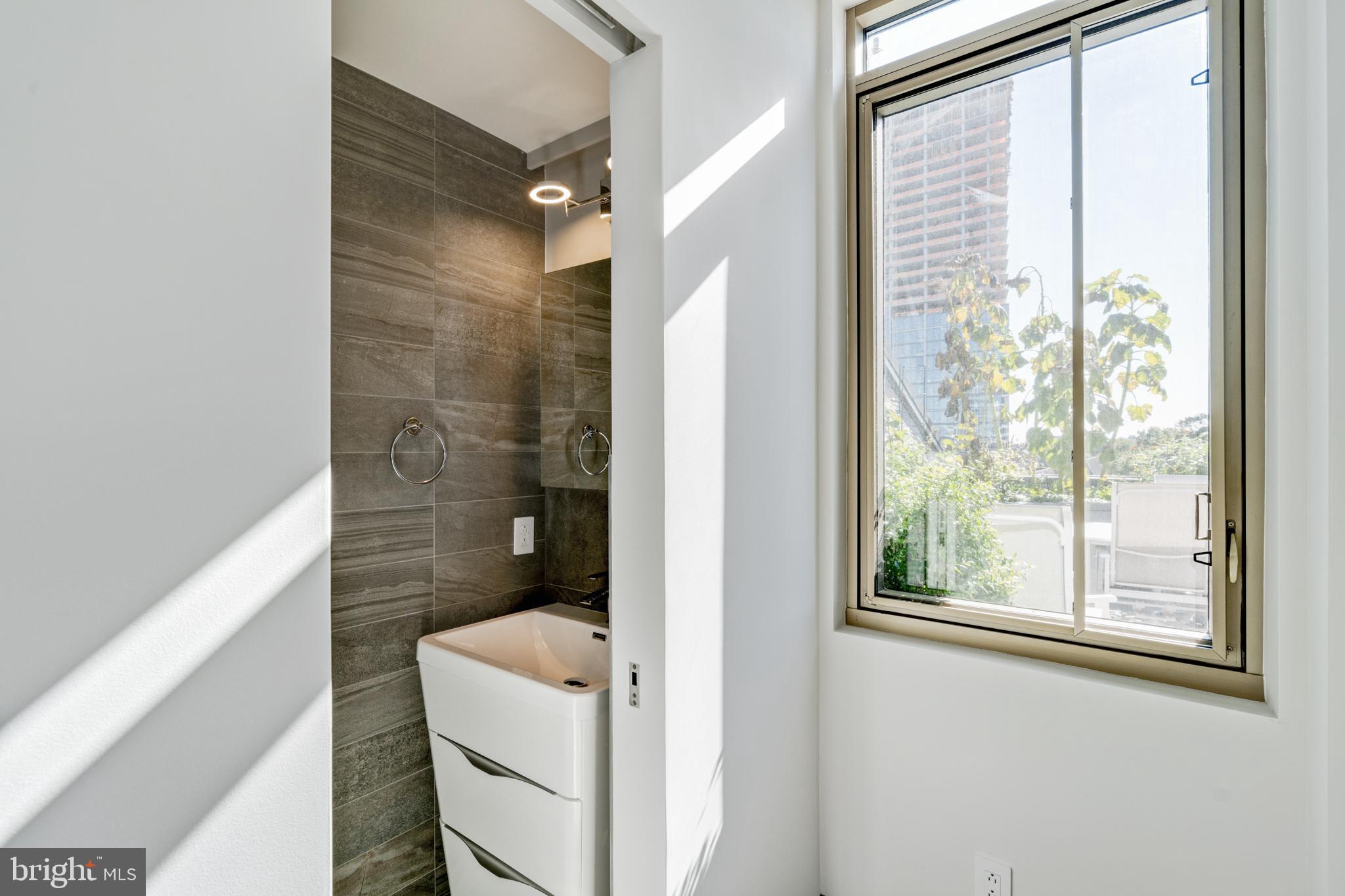 117 Walnut Street Philadelphia, PA 19106 - Photo 53 of 76