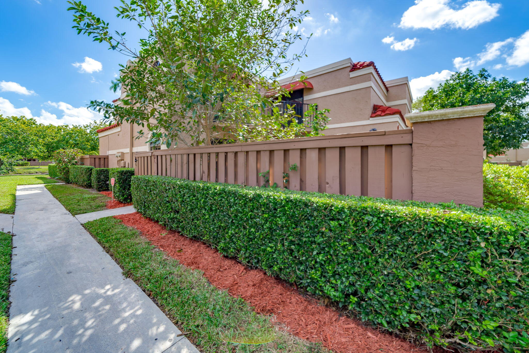 8224 Severn Drive, Unit B Boca Raton, FL 33433 - Photo 3 of 59 MichelleandJulli - BanyanLakes
