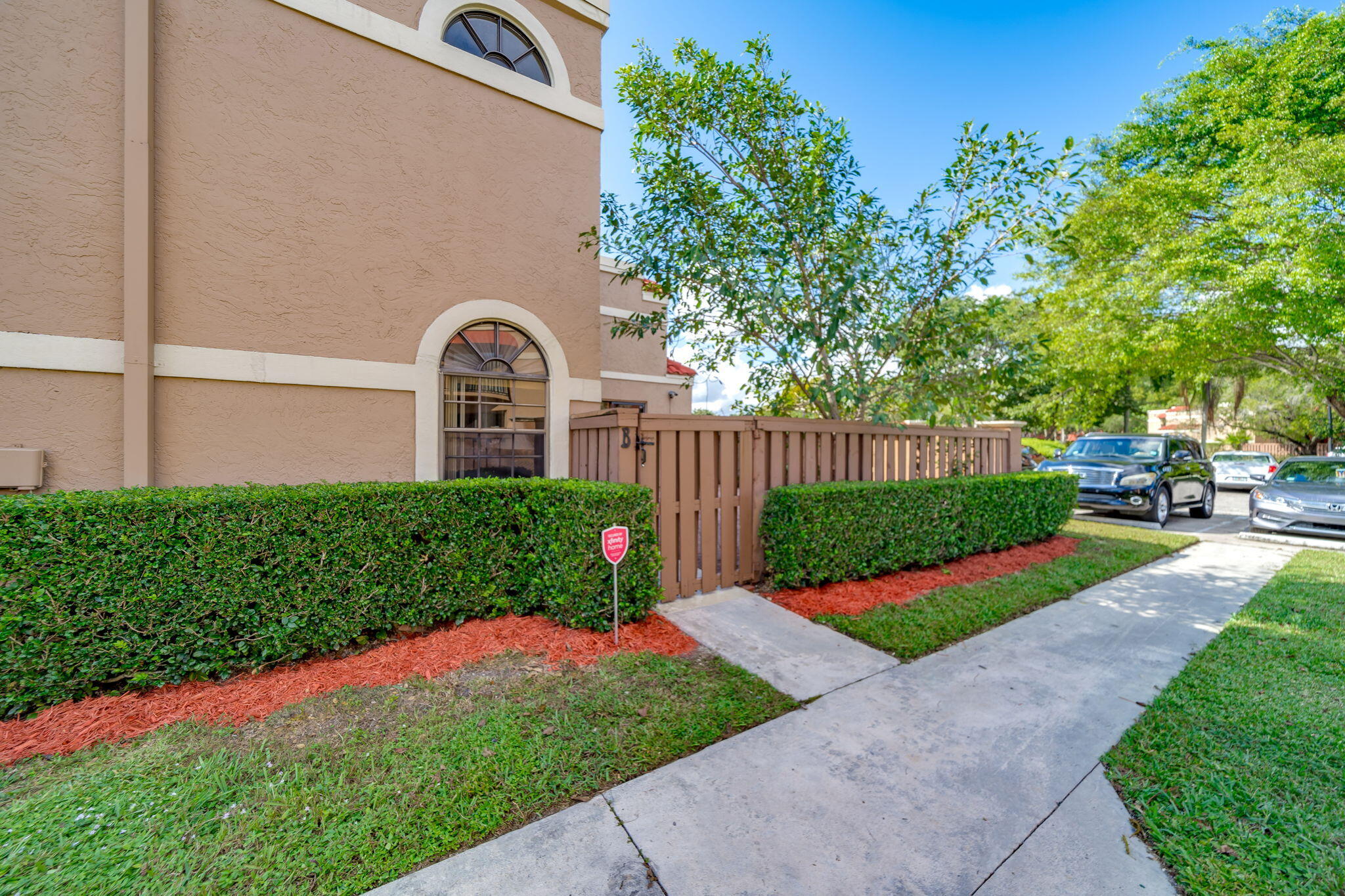 8224 Severn Drive, Unit B Boca Raton, FL 33433 - Photo 5 of 59 MichelleandJulli - BanyanLakes