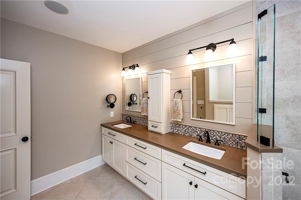 5963 Johnson Road Lake Wylie, SC 29710 - Photo 18 of 39 Gallery Image 18
