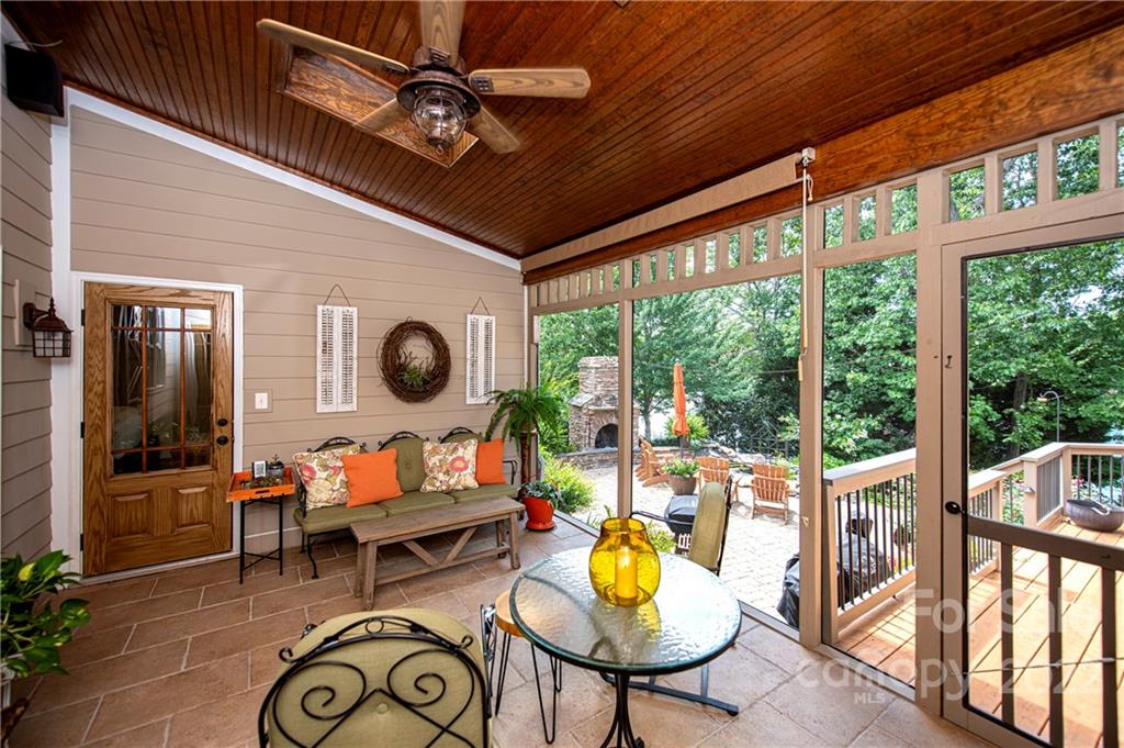 5963 Johnson Road Lake Wylie, SC 29710 - Photo 19 of 39 Gallery Image 19