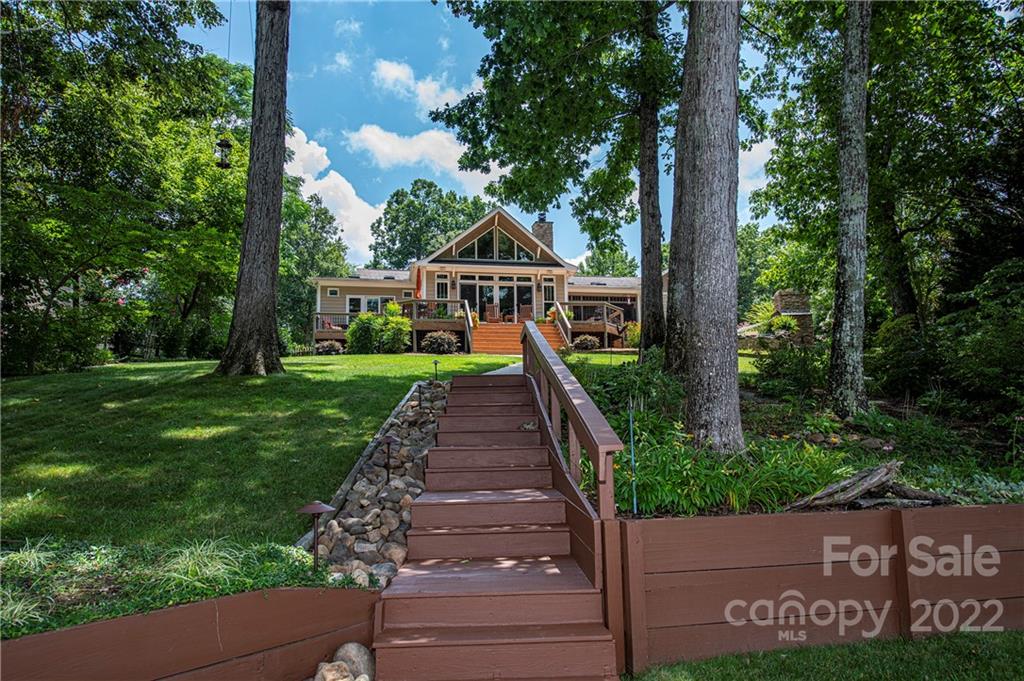 5963 Johnson Road Lake Wylie, SC 29710 - Photo 4 of 39 Gallery Image 4