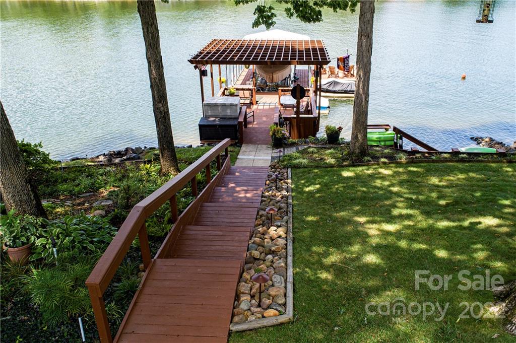 5963 Johnson Road Lake Wylie, SC 29710 - Photo 6 of 39 Gallery Image 6