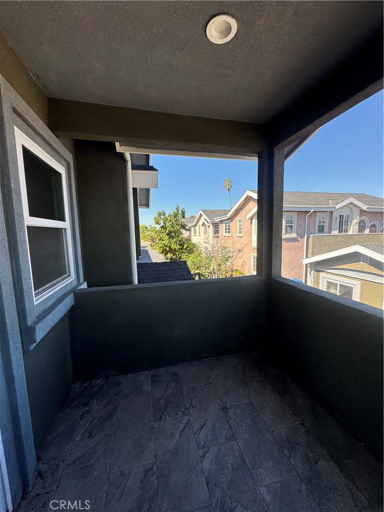 3533 West 109th Street, Unit 1/2 Inglewood, CA 90303 - Photo 22 of 26 a view of an empty room with a window