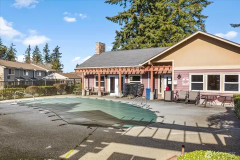 $375,000 | 23810 12th Place South, Unit 507, Des Moines, WA 98198