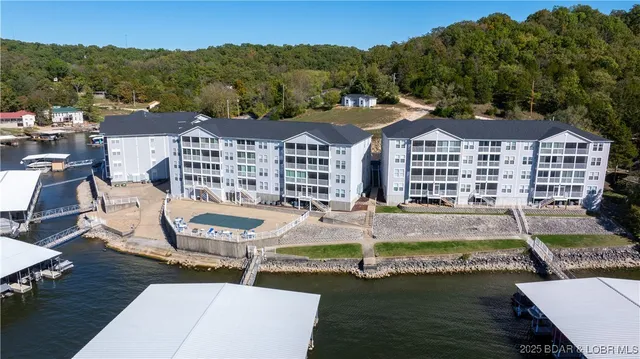 $347,500 | 28624 Gravois Village Lane, Unit 1301, Rocky Mount, MO 65072