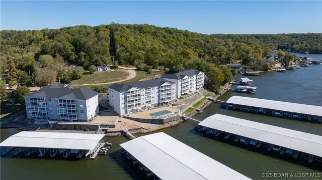 $347,500 | 28624 Gravois Village Lane, Unit 1301, Rocky Mount, MO 65072