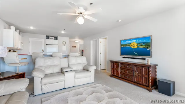 $347,500 | 28624 Gravois Village Lane, Unit 1301, Rocky Mount, MO 65072