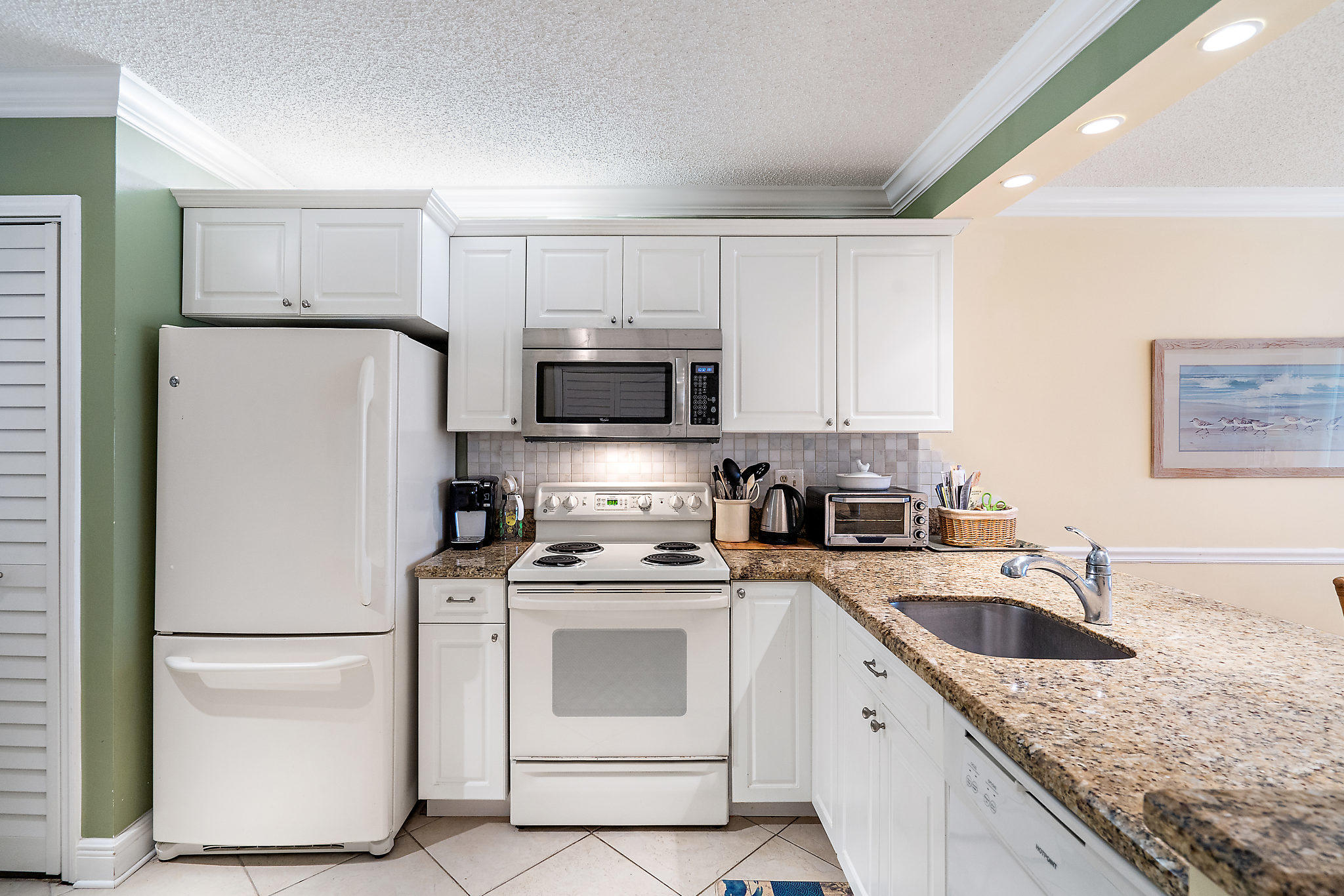 353 Highway 1, Unit B102 Jupiter, FL 33477 - Photo 5 of 30 003-353SUSHwy1B102-Jupiter-FL-small