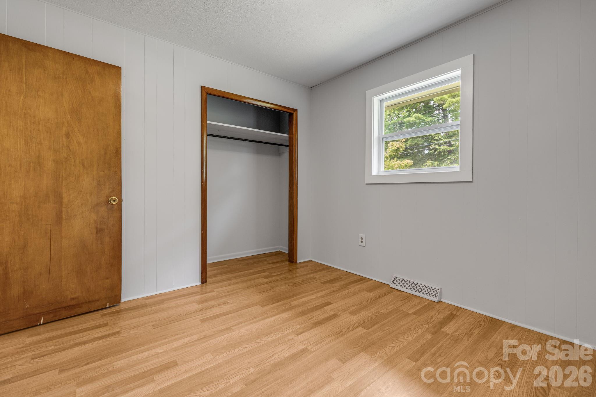 25 Hickory Tree Road Asheville, NC 28805 - Photo 15 of 39 Gallery Image 15