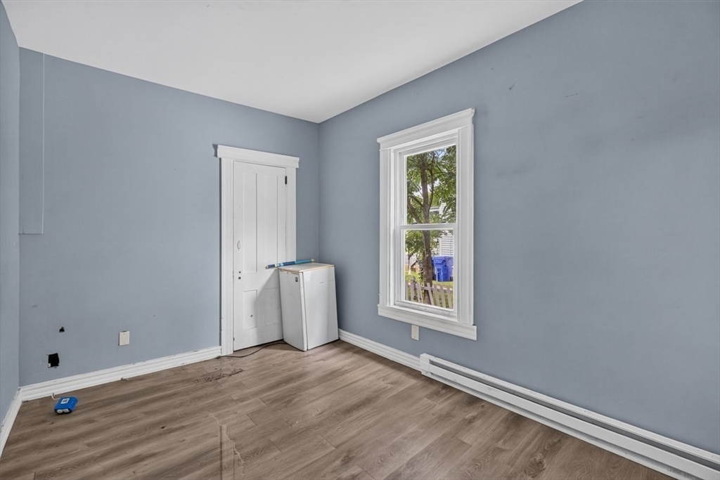 243 Central Street Springfield, MA 01105 - Photo 26 of 37